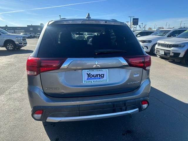 2018 Mitsubishi Outlander SE photo 3