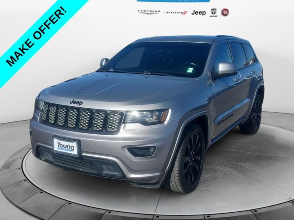 Used 2017 Jeep Grand Cherokee Laredo 4x4 SUV