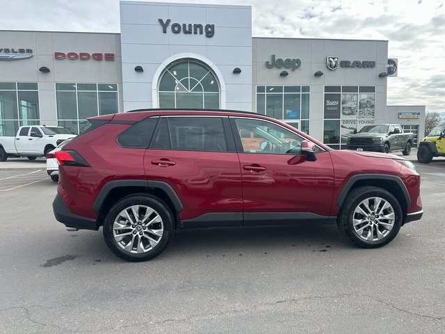 2024 Toyota RAV4 XLE Premium photo 2