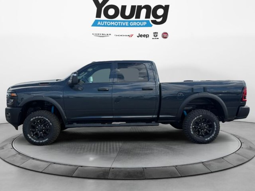 New 2026 Ram 2500 TRADESMAN CREW CAB 4X4 6'4 BOX Pickup