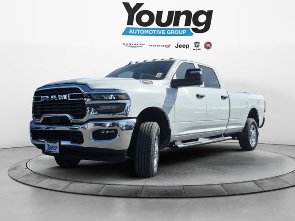 New 2026 Ram 2500 TRADESMAN CREW CAB 4X4 8' BOX Pickup
