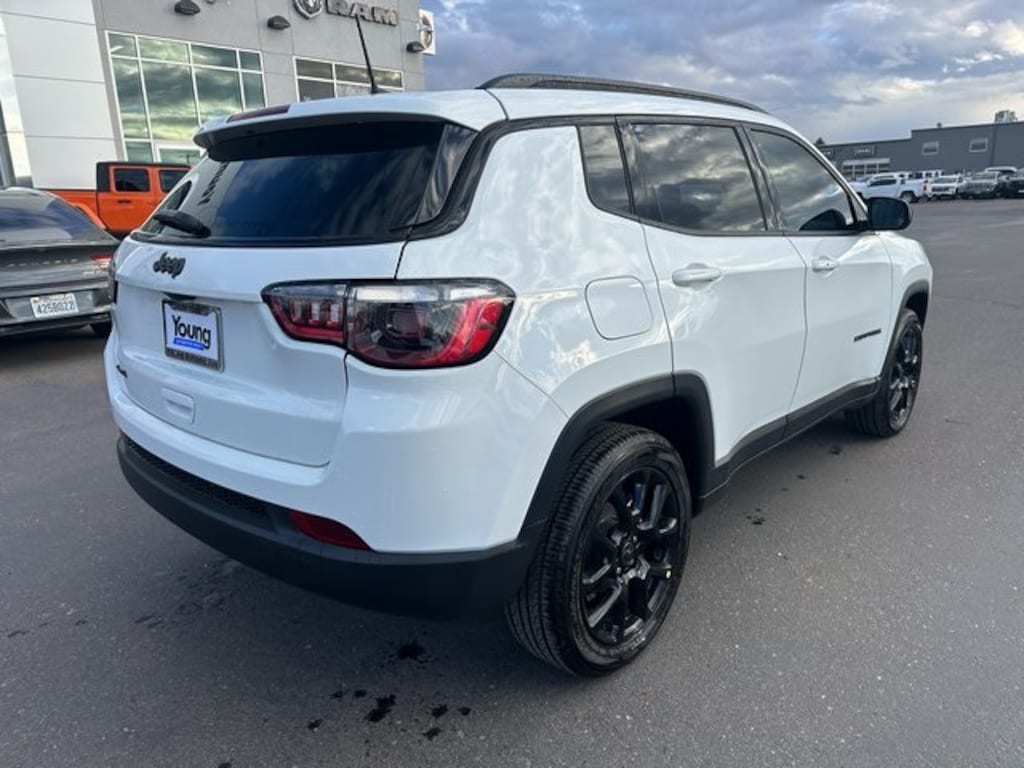 New 2026 Jeep Compass LATITUDE ALTITUDE 4X4 Sport Utility