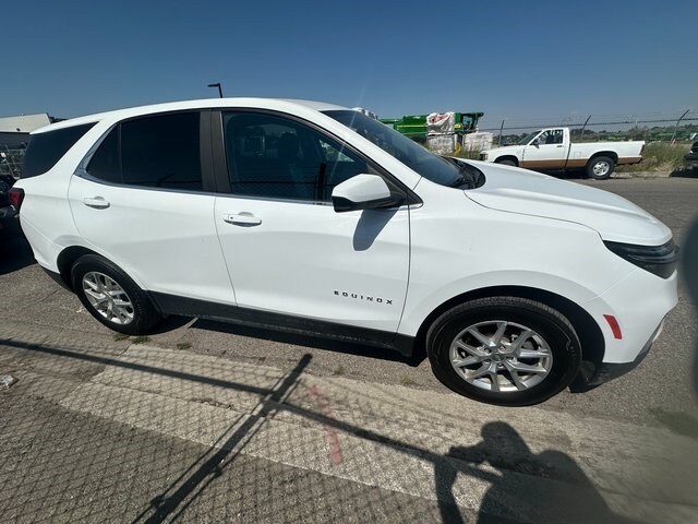 2022 Chevrolet Equinox photo 2