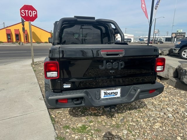 2020 Jeep Gladiator Sport S photo 4