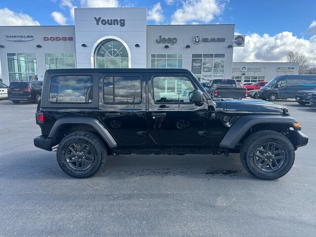 2025 Jeep Wrangler Sport S photo 2