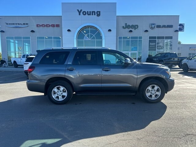 2020 Toyota Sequoia SR5 Sport photo 2