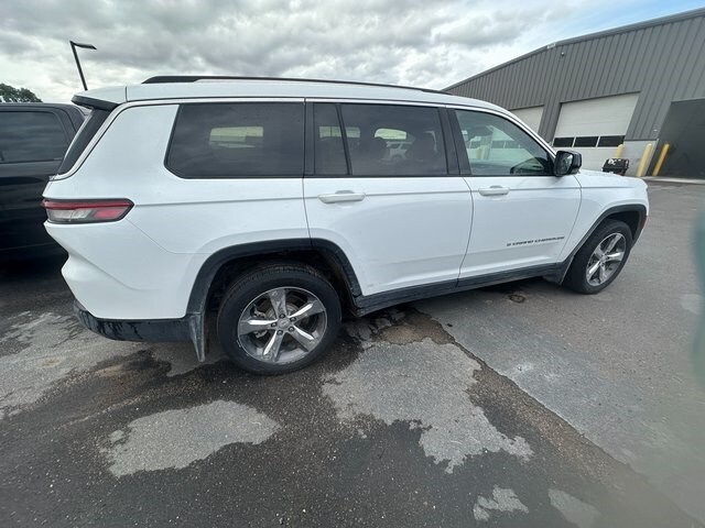 2022 Jeep Grand Cherokee Limited photo 2