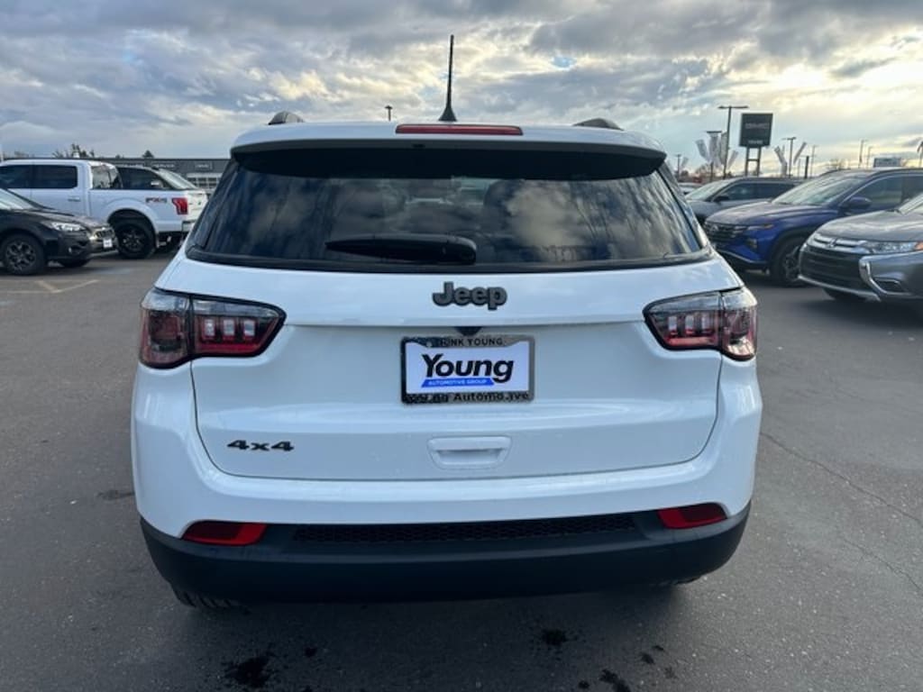 New 2026 Jeep Compass LATITUDE ALTITUDE 4X4 Sport Utility