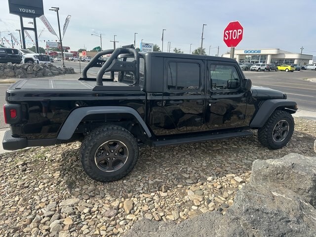 2020 Jeep Gladiator Sport photo 2