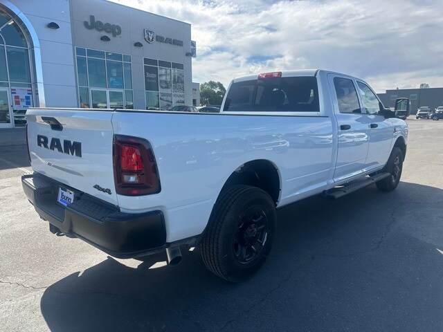 2025 Ram 3500 Tradesman photo 3
