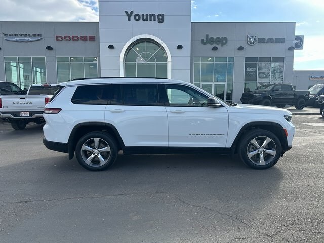 2022 Jeep Grand Cherokee Limited photo 2