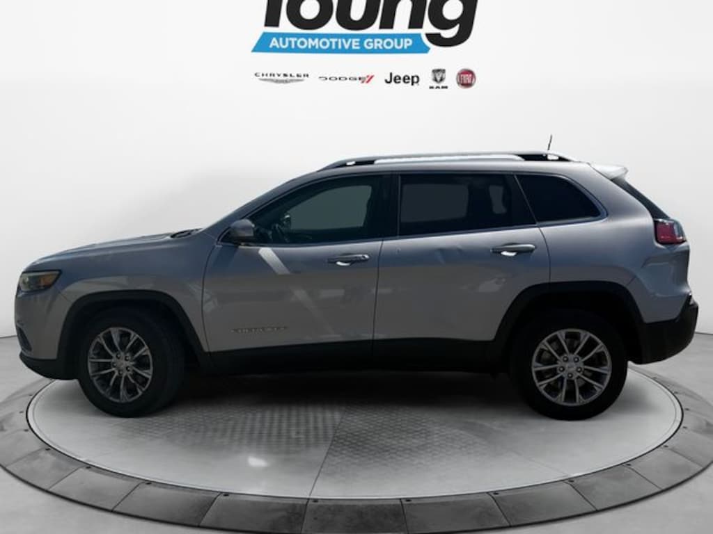 Used 2019 Jeep Cherokee Latitude Plus FWD SUV