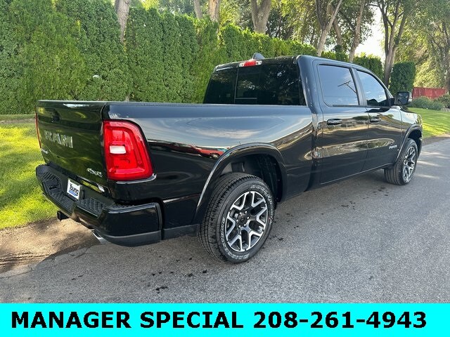 2025 Ram 1500 Laramie photo 3