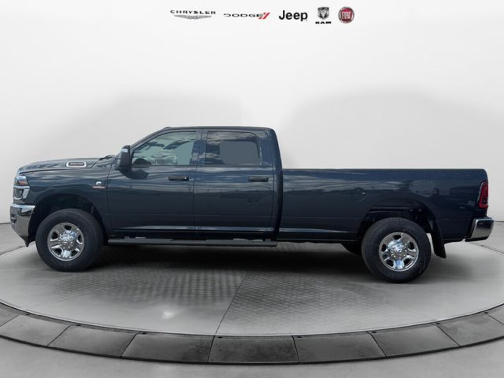 New 2026 Ram 3500 TRADESMAN CREW CAB 4X4 8' BOX Pickup