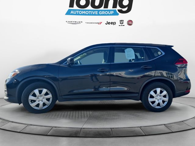 Used 2017 Nissan Rogue S with VIN KNMAT2MT9HP581190 for sale in Burley, ID