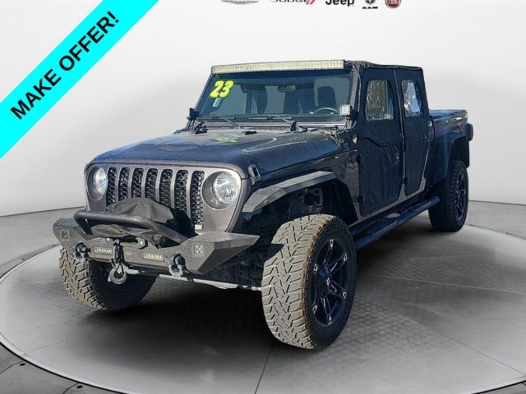 Used 2023 Jeep Gladiator Sport Truck Crew Cab