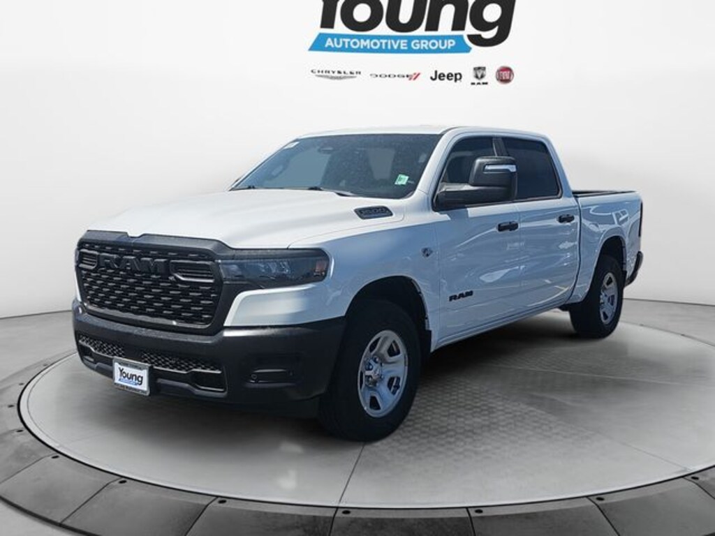 New 2026 Ram 1500 TRADESMAN CREW CAB 4X4 5'7 BOX Pickup