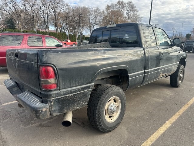 2001 Dodge Ram SLT photo 3