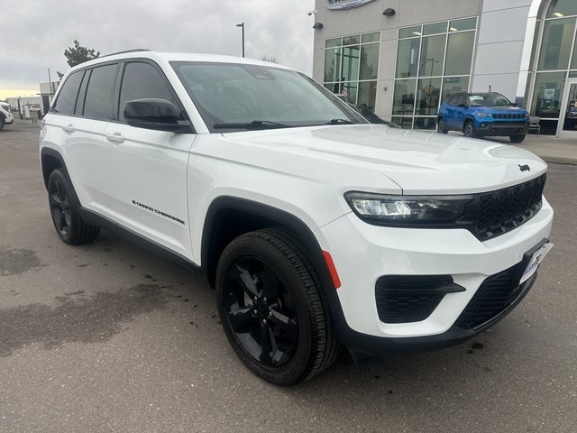 2023 Jeep Grand Cherokee Altitude's photo