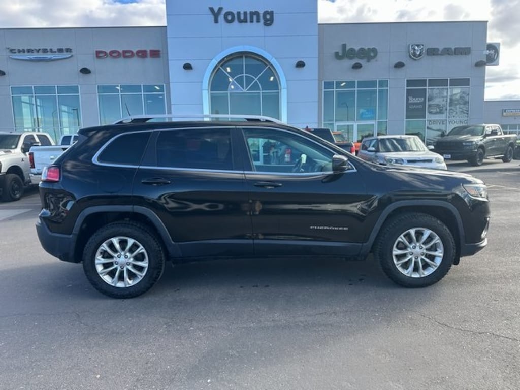 Used 2019 Jeep Cherokee Latitude 4x4 SUV