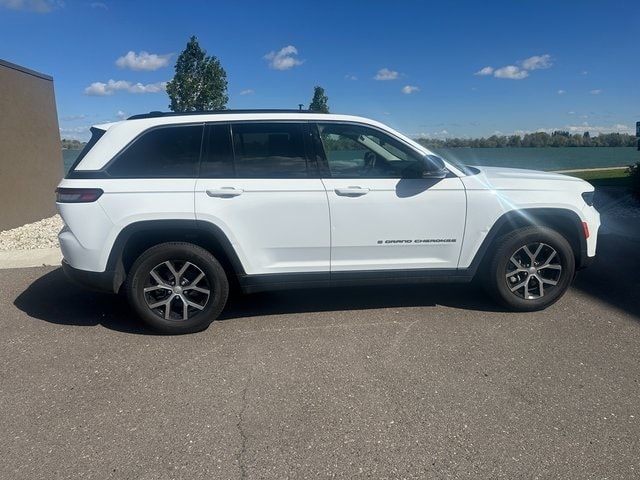 Used 2023 Jeep Grand Cherokee Limited with VIN 1C4RJHBG1PC532590 for sale in Burley, ID