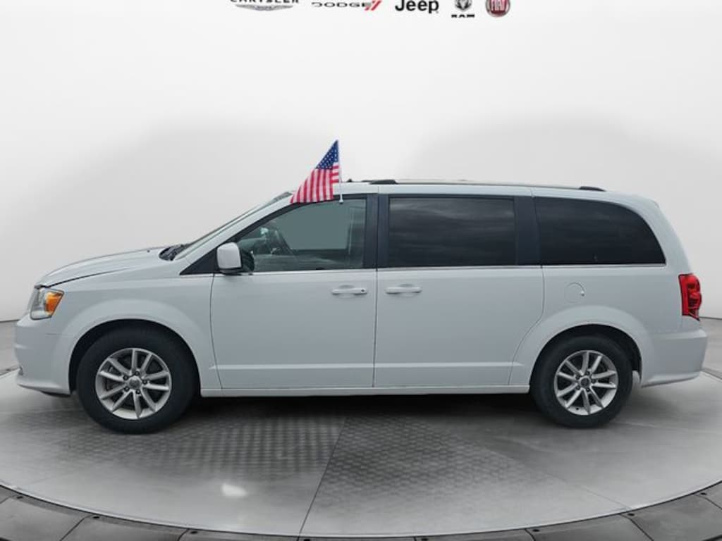 Used 2018 Dodge Grand Caravan SXT Van Passenger Van