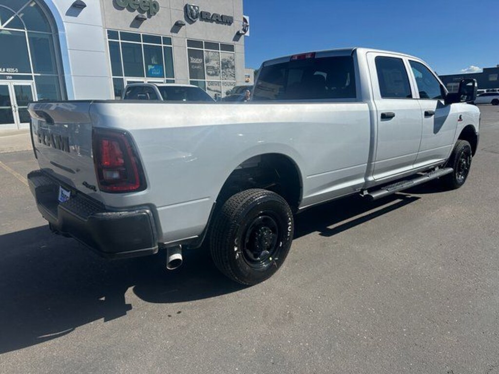 New 2026 Ram 2500 TRADESMAN CREW CAB 4X4 8' BOX Pickup