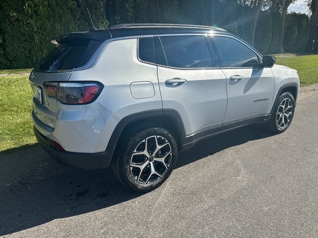 2025 Jeep Compass Limited photo 3