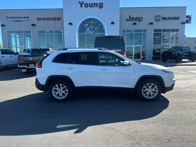 2018 Jeep Cherokee Latitude photo 2
