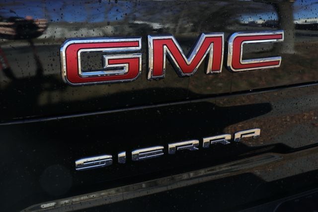 2024 GMC Sierra 1500 SLT - Photo 8