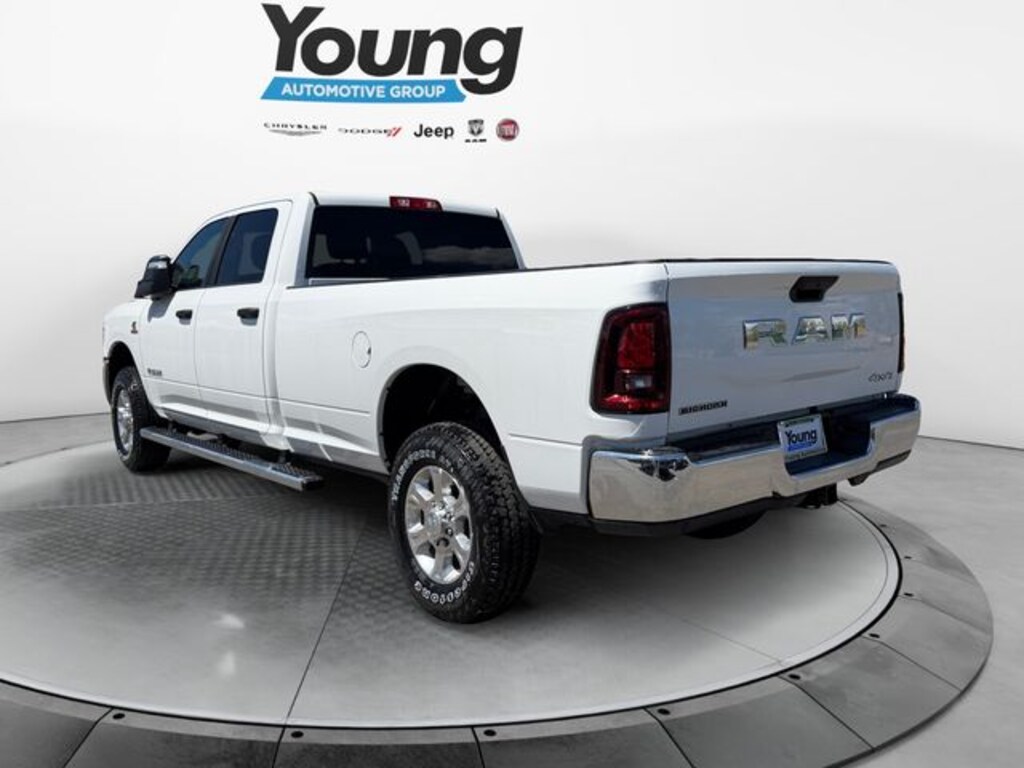 New 2026 Ram 2500 BIG HORN CREW CAB 4X4 8' BOX Pickup