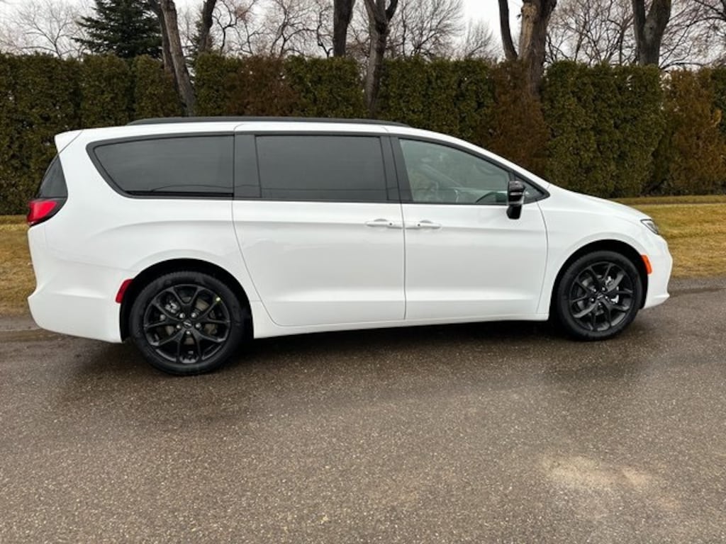 New 2024 Chrysler Pacifica LIMITED For Sale Layton UT