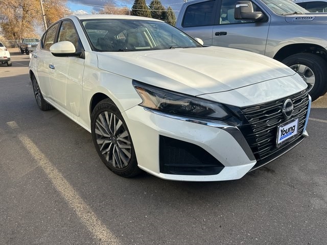 2023 Nissan Altima 2.5 SV photo 2