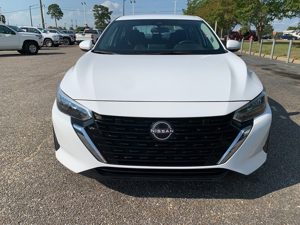 2024 Nissan Sentra SV photo 3