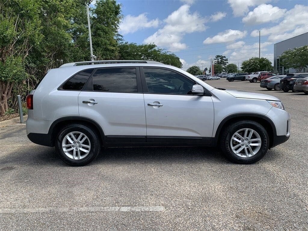 Used 2015 Kia Sorento LX with VIN 5XYKT3A60FG627885 for sale in Dothan, AL