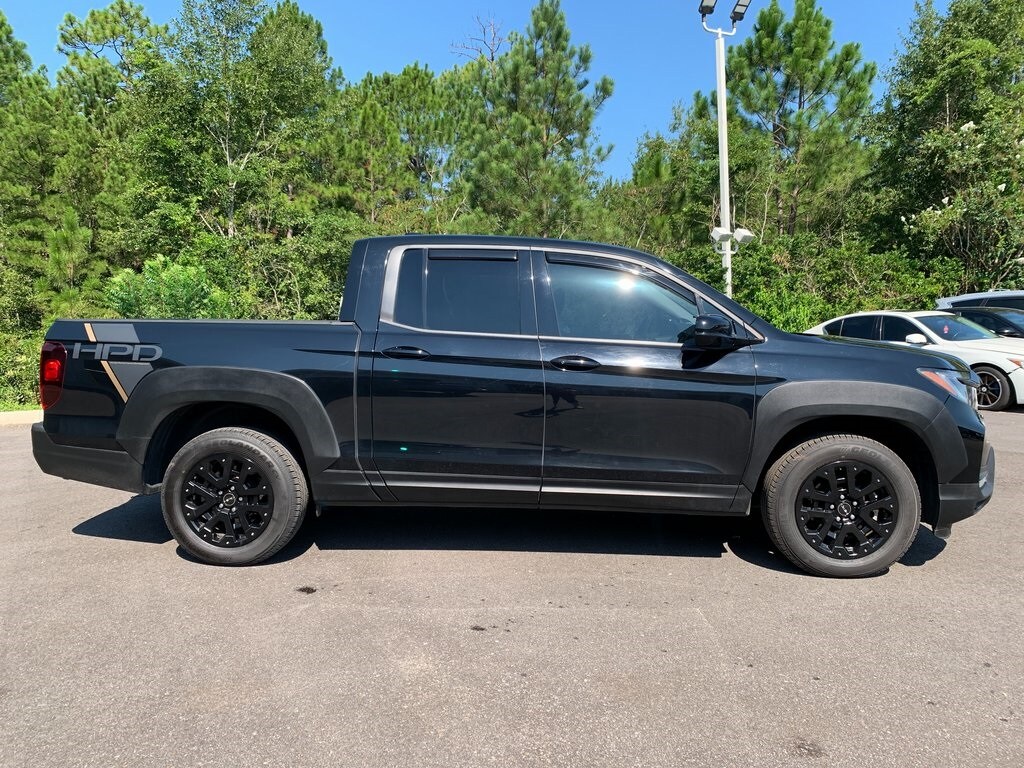 2021 Honda Ridgeline Sport photo 2