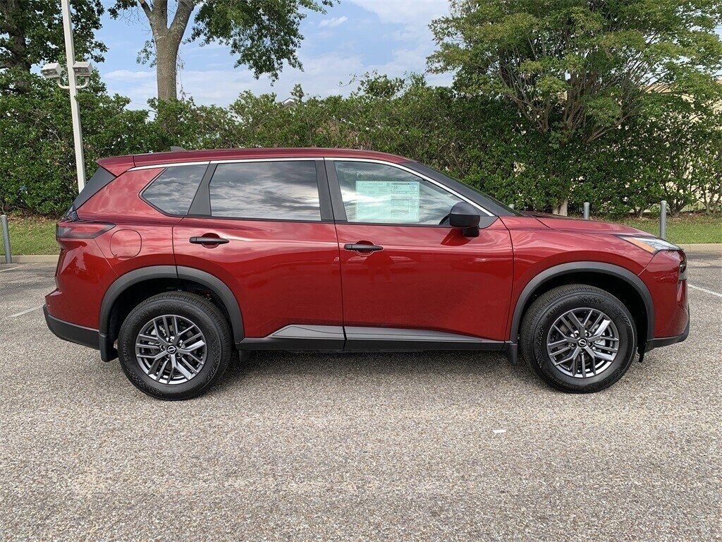 2025 Nissan Rogue S photo 2