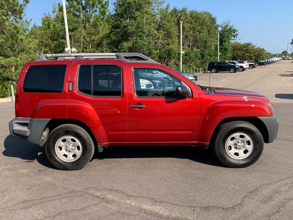 2015 Nissan Xterra photo 2