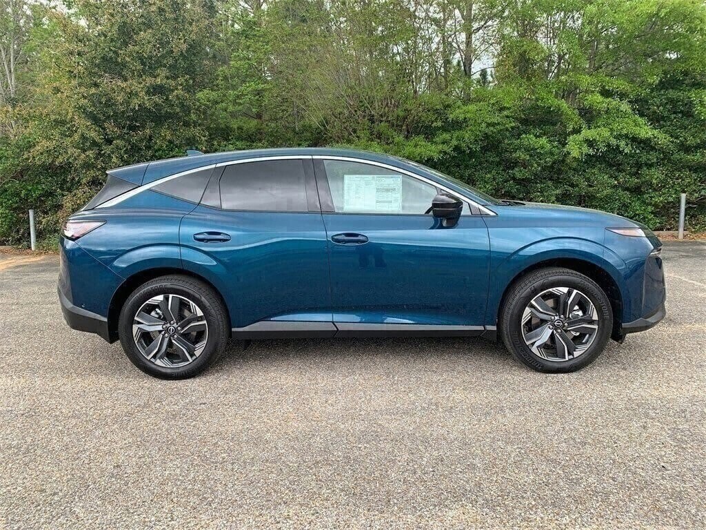 2025 Nissan Murano SL photo 2