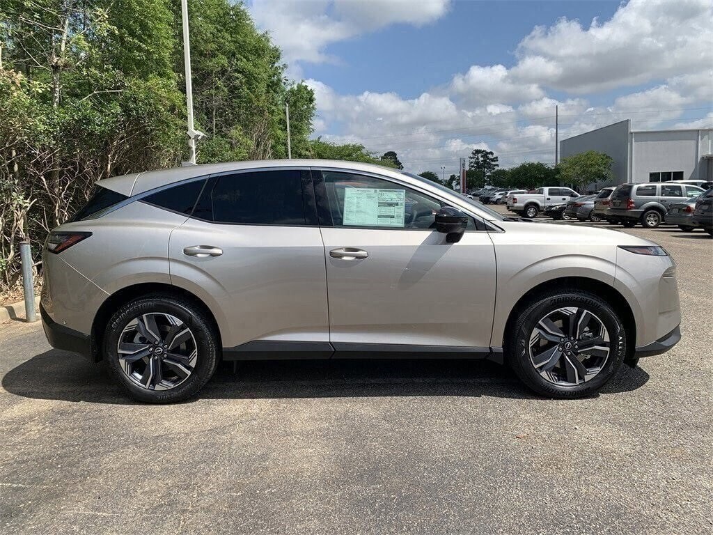 2025 Nissan Murano SL photo 2