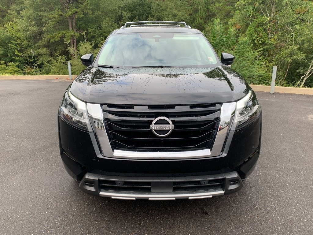 Used 2024 Nissan Pathfinder Platinum SUV