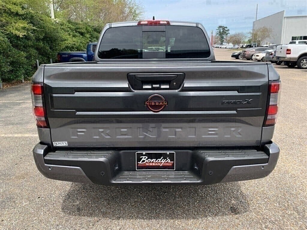 2025 Nissan Frontier PRO-X photo 4