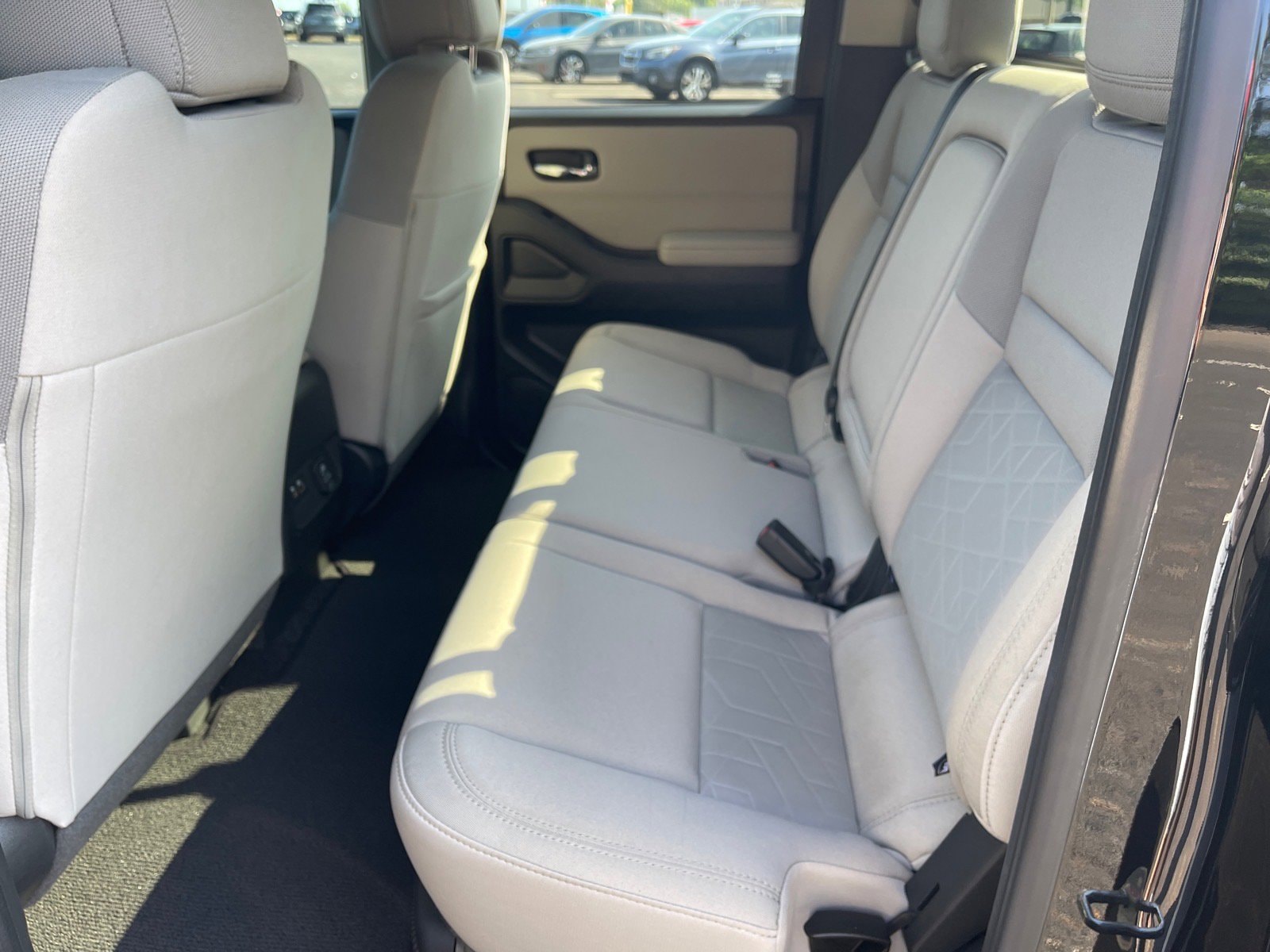 2025 Nissan Frontier SV - Photo 12