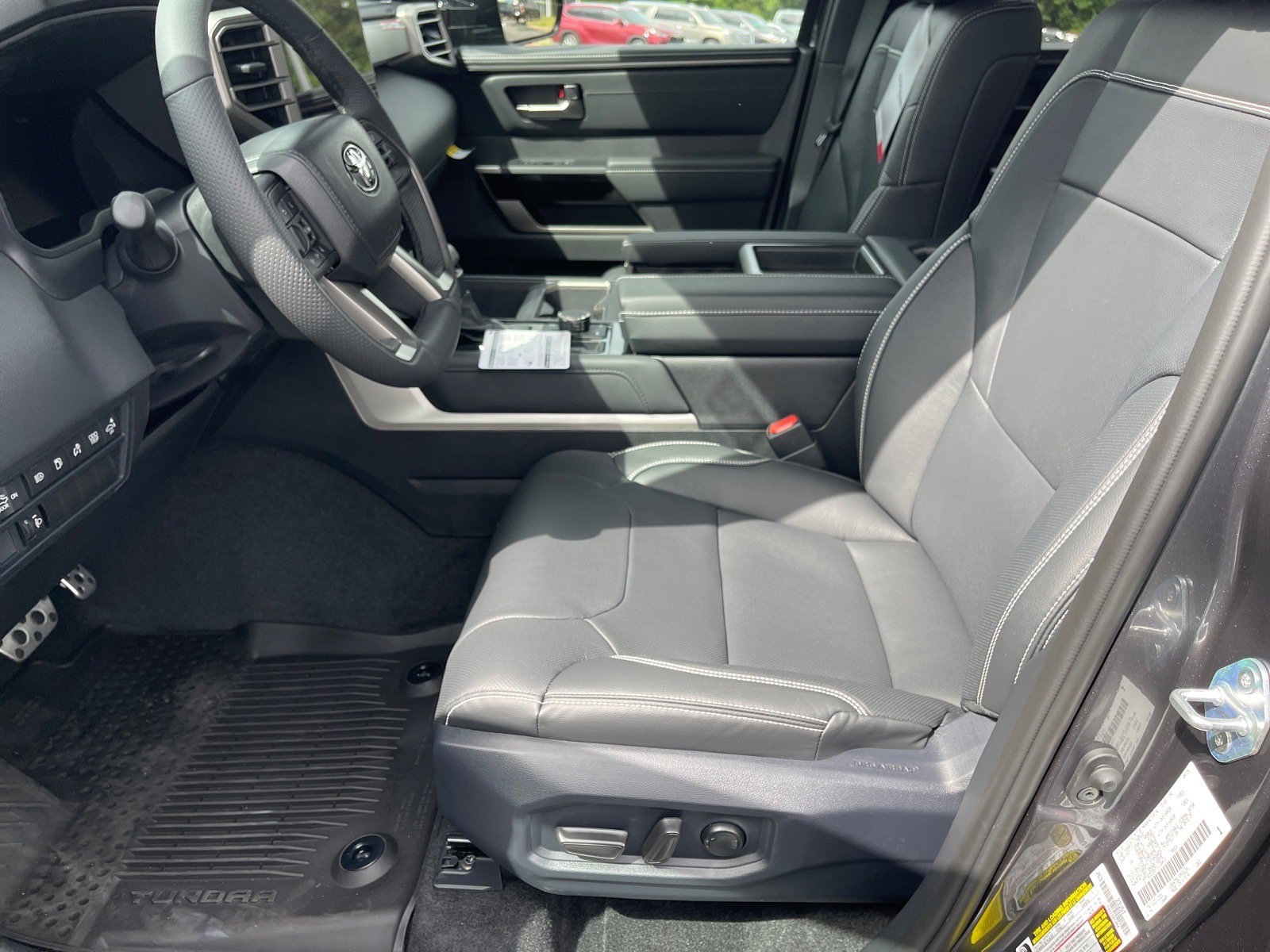 2026 Toyota Tundra Limited - Photo 8