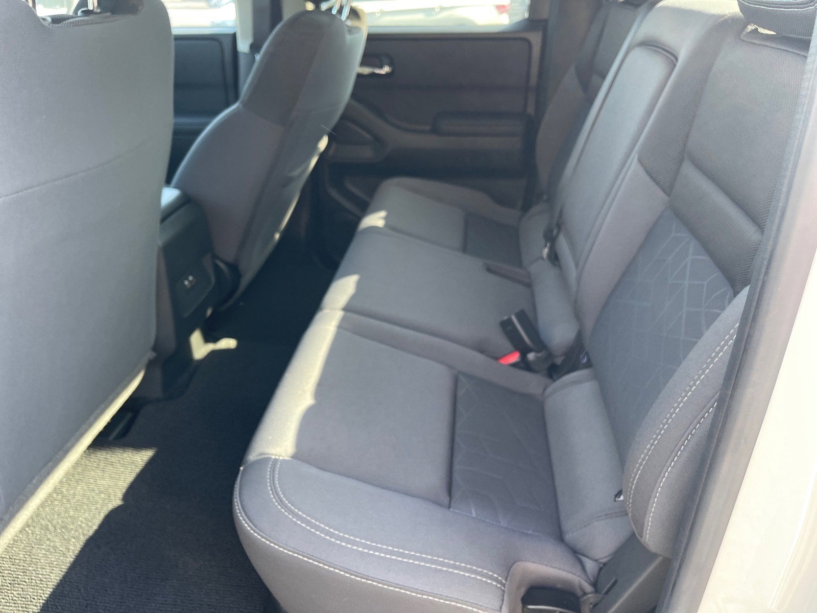 2025 Nissan Frontier SV - Photo 12