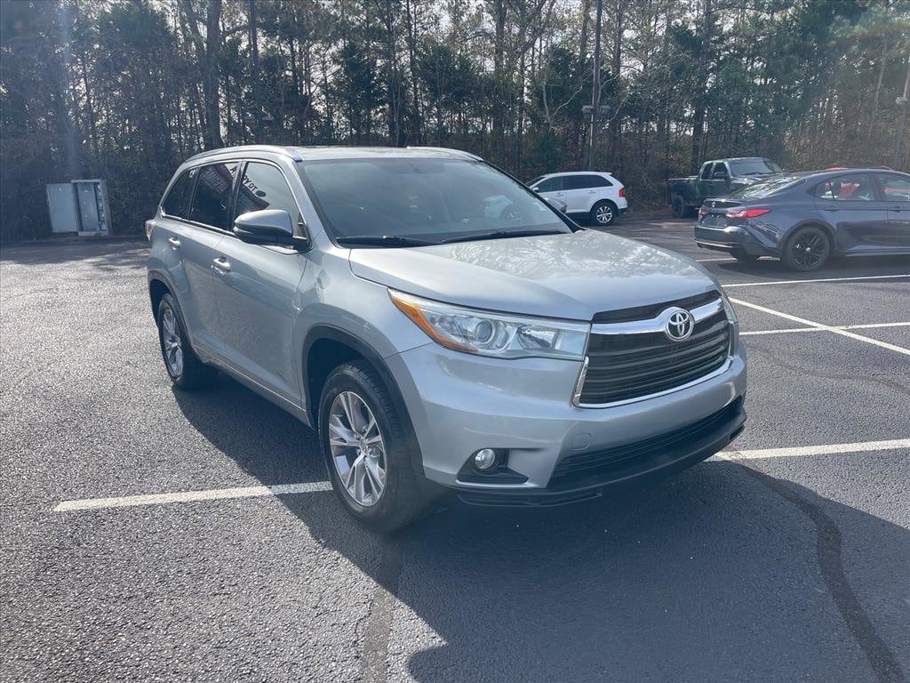 Used 2015 Toyota Highlander XLE V6 SUV