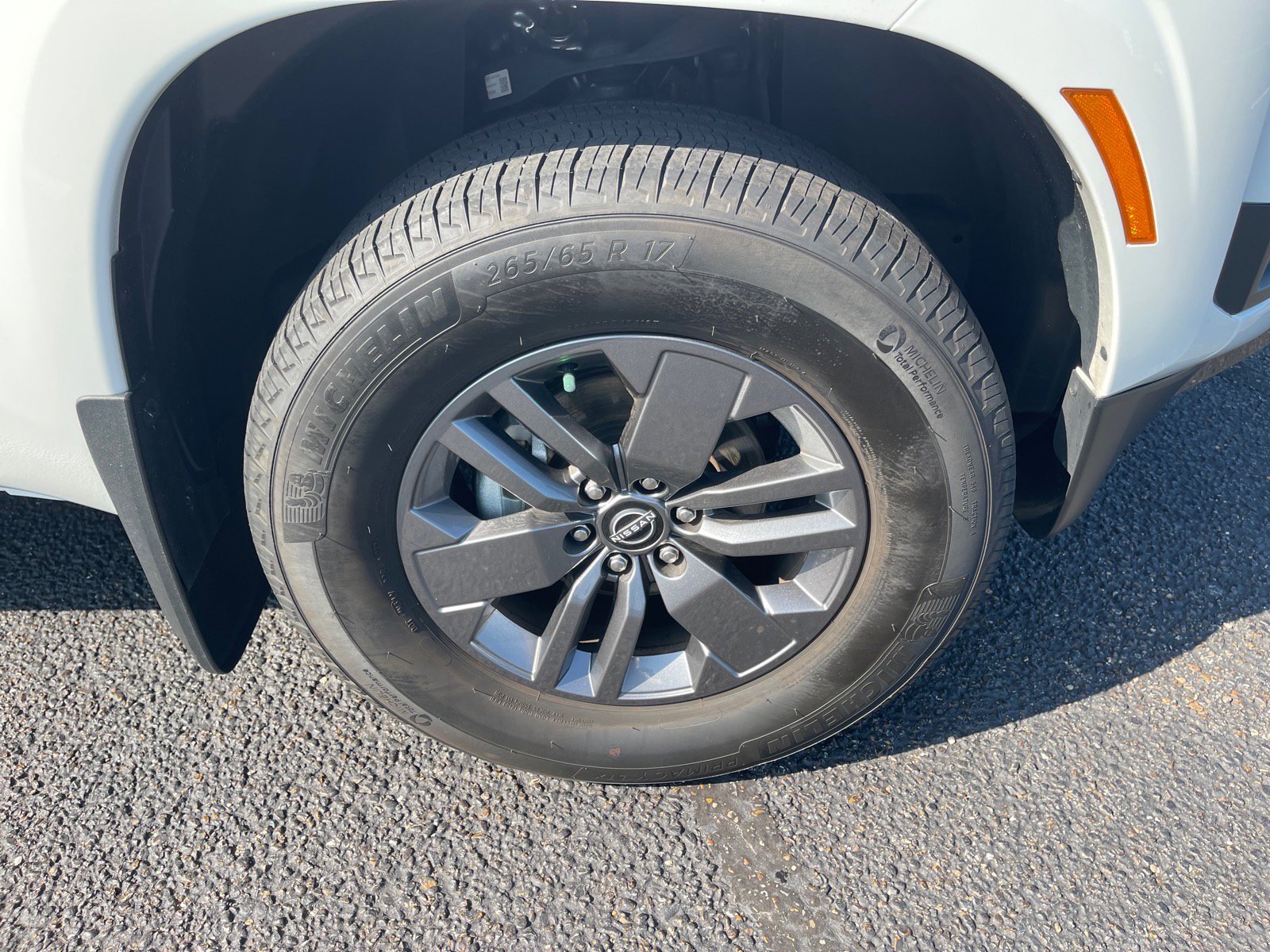 2025 Nissan Frontier SV - Photo 22