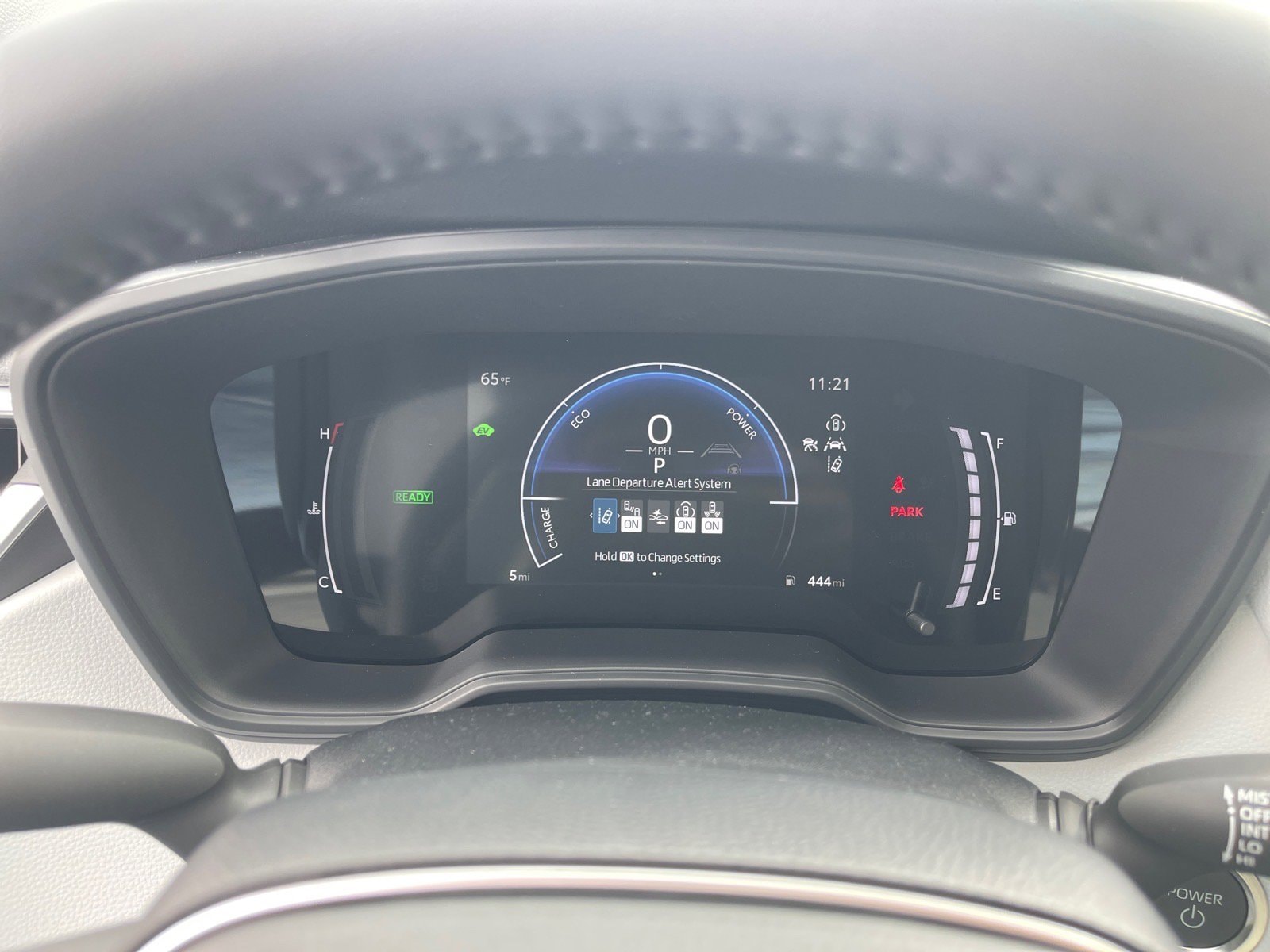 2026 Toyota Corolla SE - Photo 6