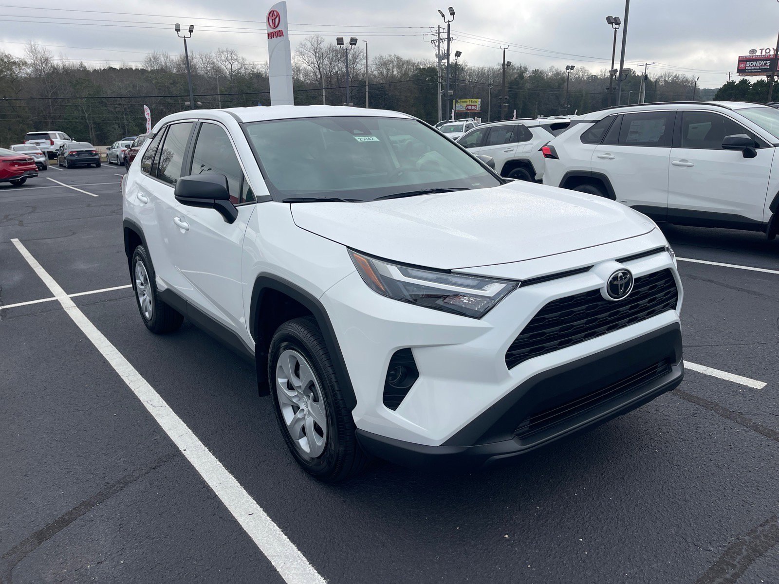 2025 Toyota RAV4 LE
