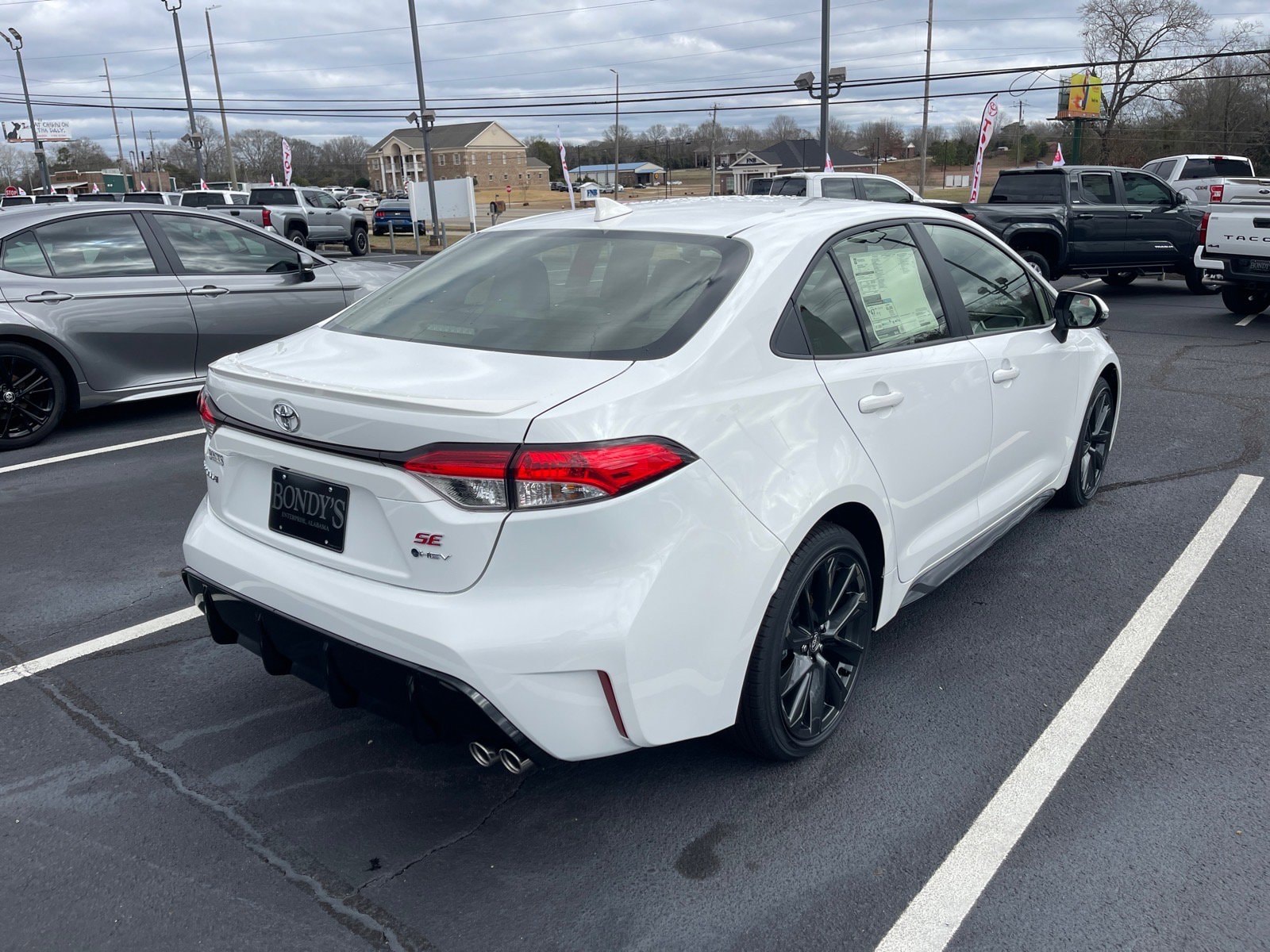 2026 Toyota Corolla SE - Photo 15